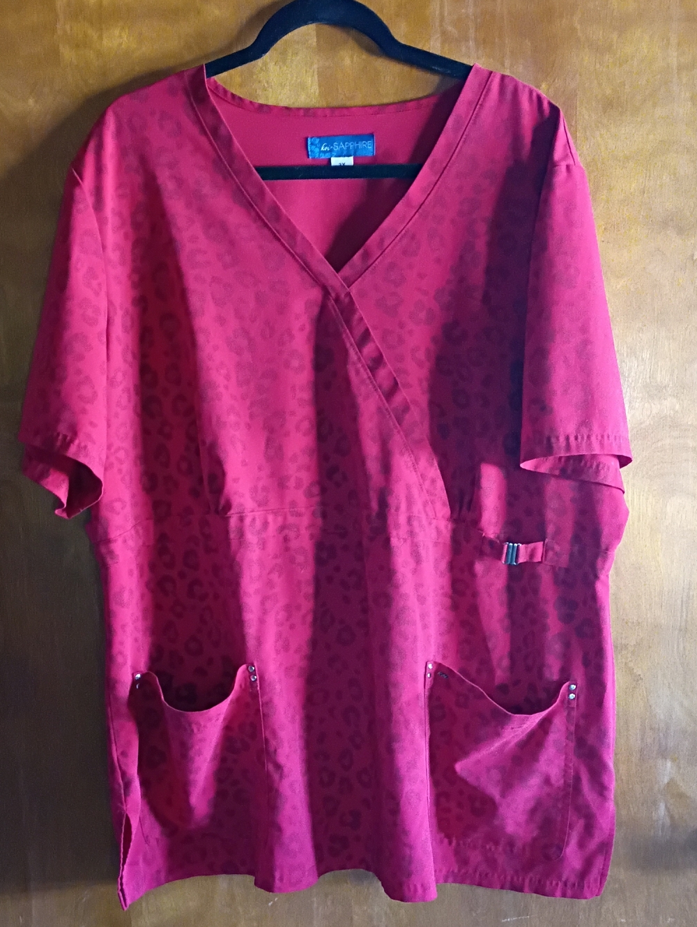 koi Sapphire Red V-Neck Scrub Top Classy Cute Work CNA Nurse
